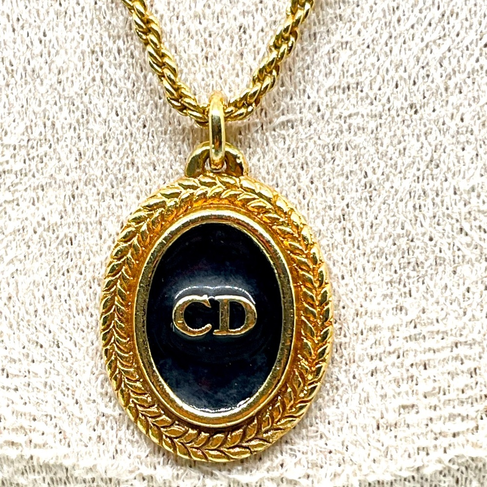 Christian Dior Vintage Oval Gold with Black Enamel Pendant Necklace - Picture 5 of 10